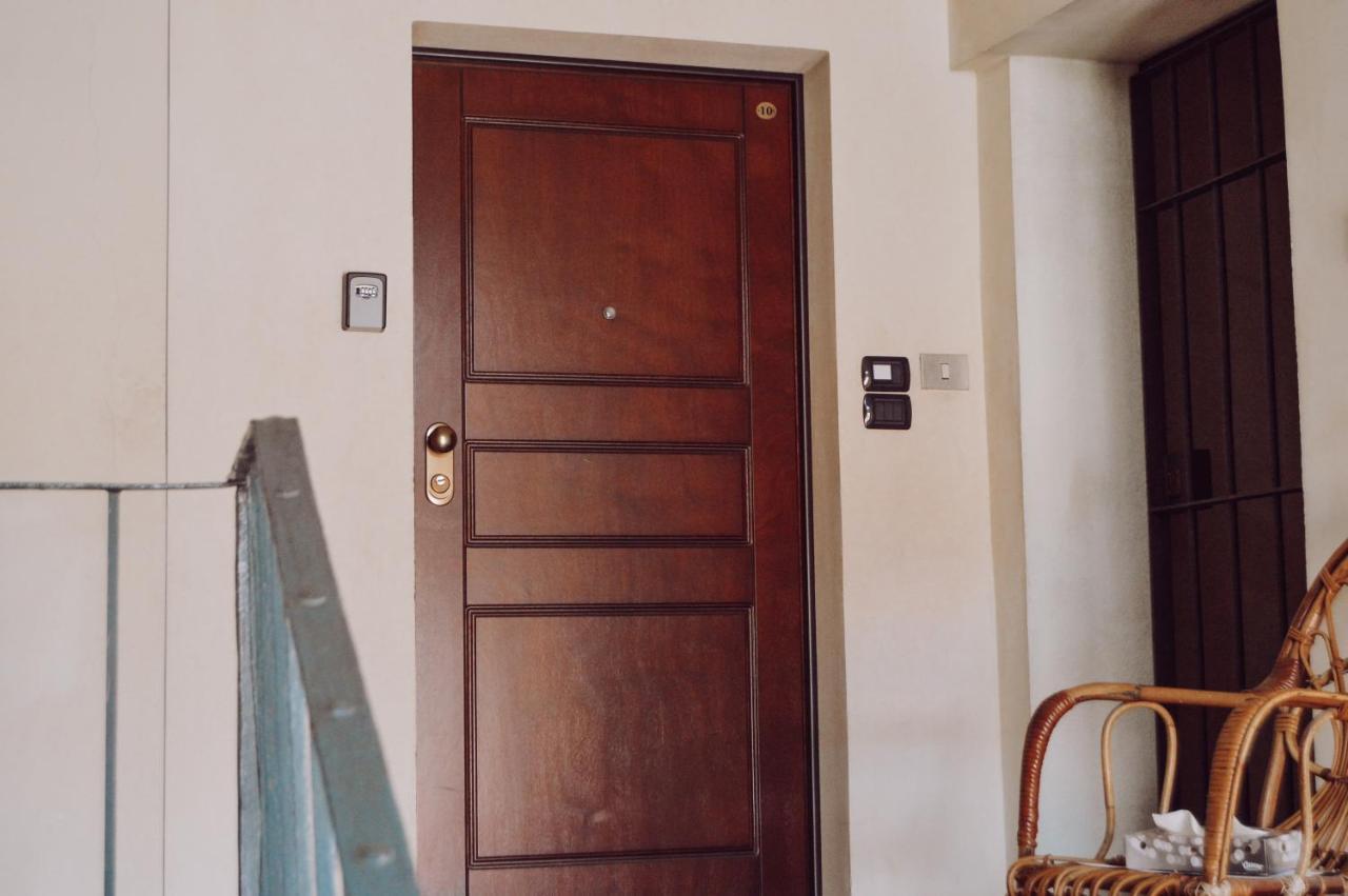 Historic Center Charming Apartment Free Wi-Fi Savigliano Buitenkant foto