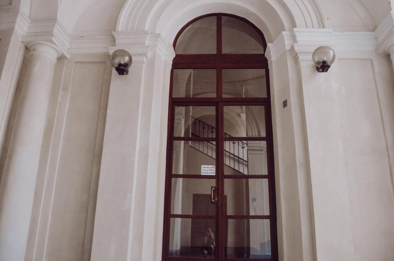 Historic Center Charming Apartment Free Wi-Fi Savigliano Buitenkant foto