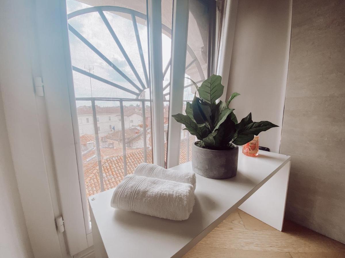 Historic Center Charming Apartment Free Wi-Fi Savigliano Buitenkant foto